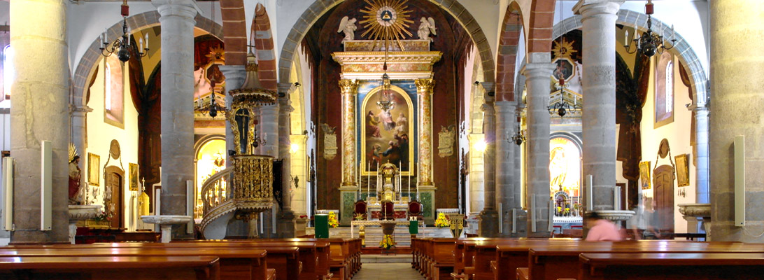 Innenraum der Iglesia de El Salvador in Santa Cruz de La Palma