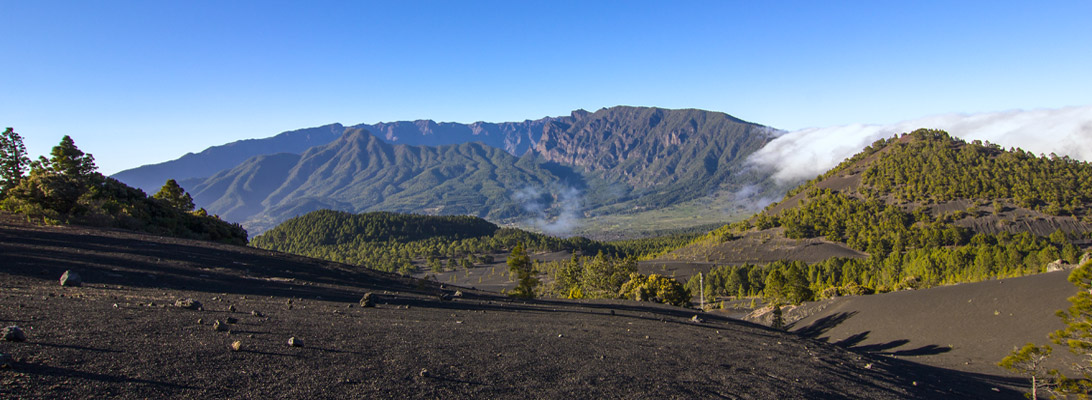 The Llanos de Jable overlooking the Caldera