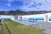 Villa Claudia, Swimmingpool und Blick auf die Caldera