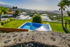 Villa Los Lomos Dos, Blick vom Garten auf den Swimmingpool