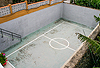 Casa Macareno, zum privaten Sportplatz umfunktionierter ehemaliger Wassertank